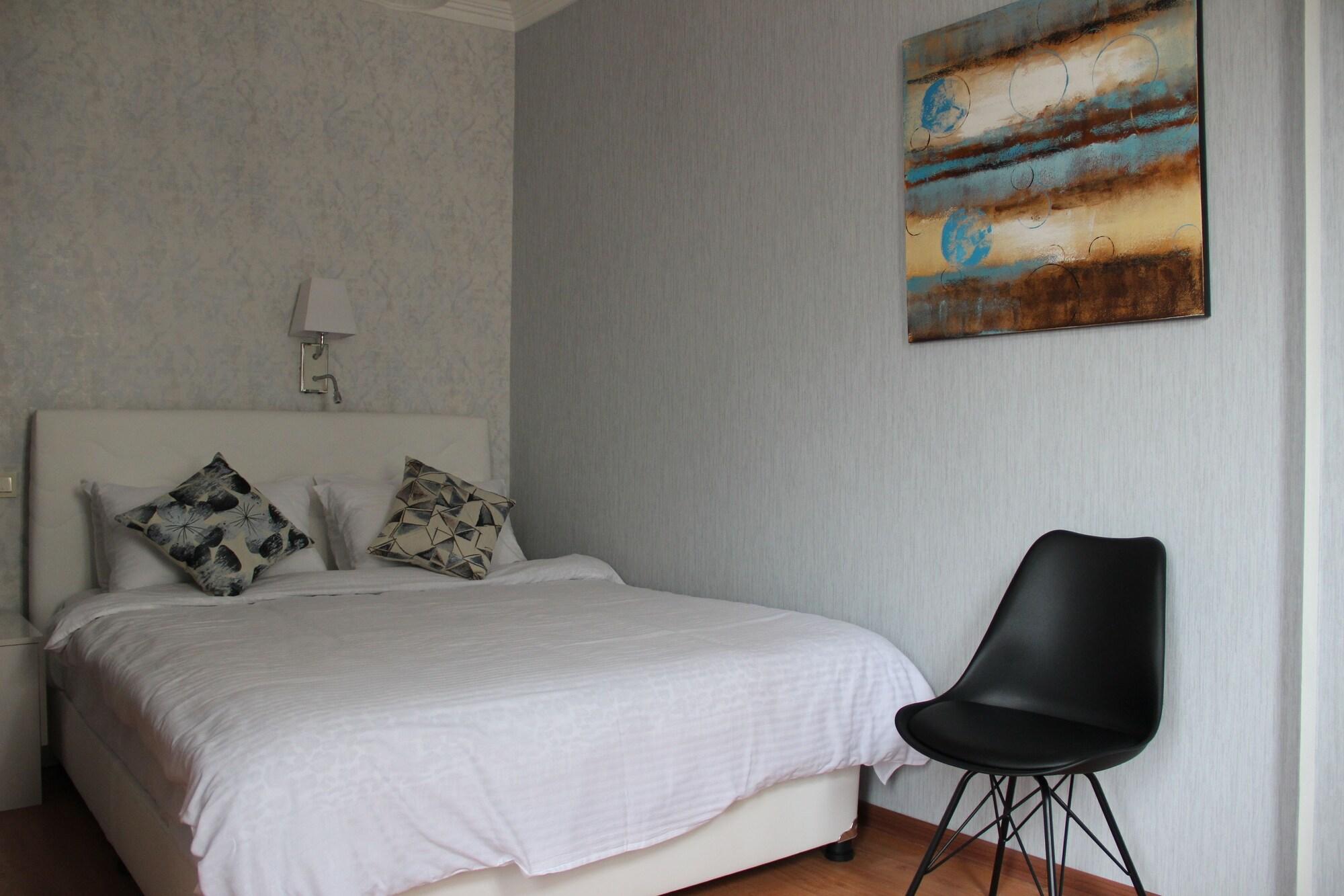 Iliani Hotel Тбилиси Екстериор снимка