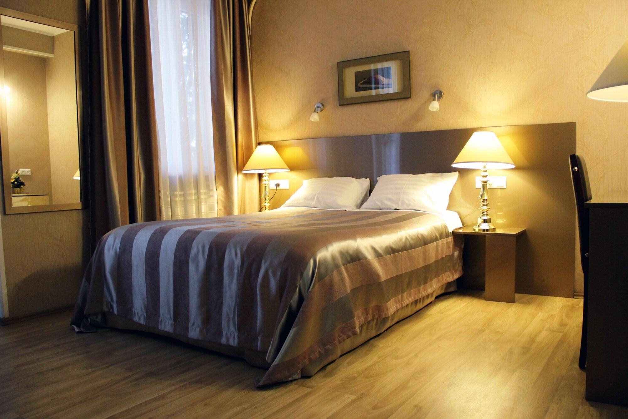 Iliani Hotel Тбилиси Екстериор снимка