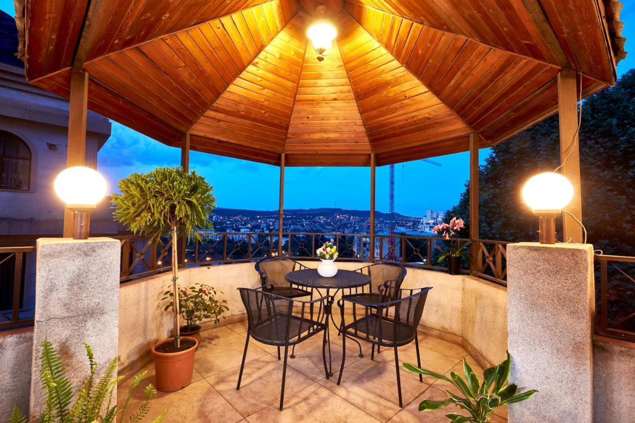 Iliani Hotel Тбилиси Екстериор снимка
