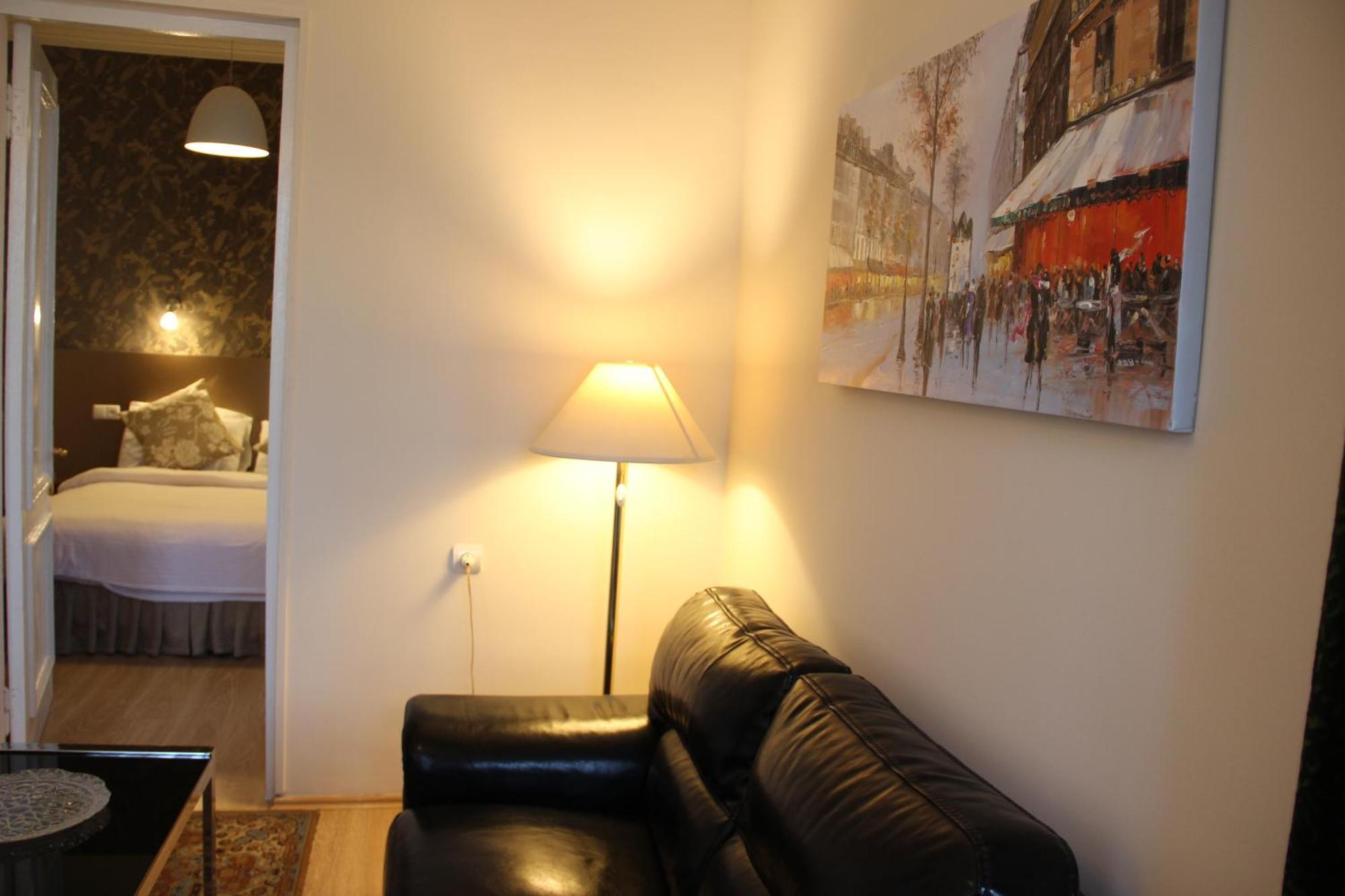 Iliani Hotel Тбилиси Екстериор снимка