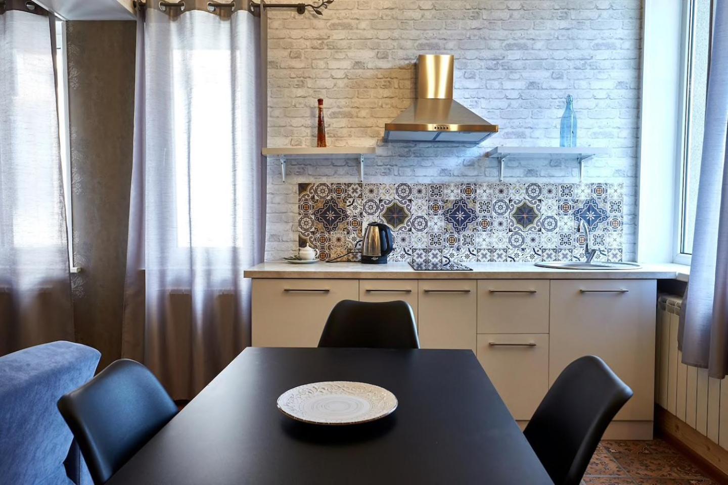 Iliani Hotel Тбилиси Екстериор снимка